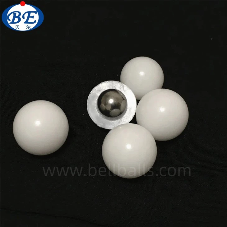 Ocelová koule potažená plastem